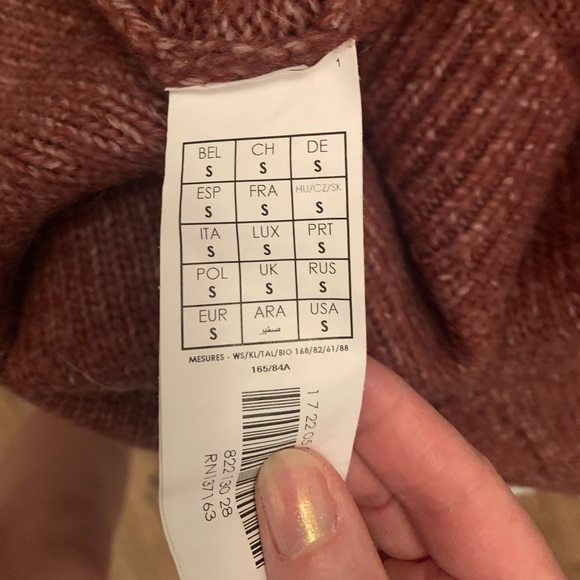 Beautiful sweater turtle neck - Picture 5 of 5